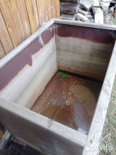 Бак для воды металлический