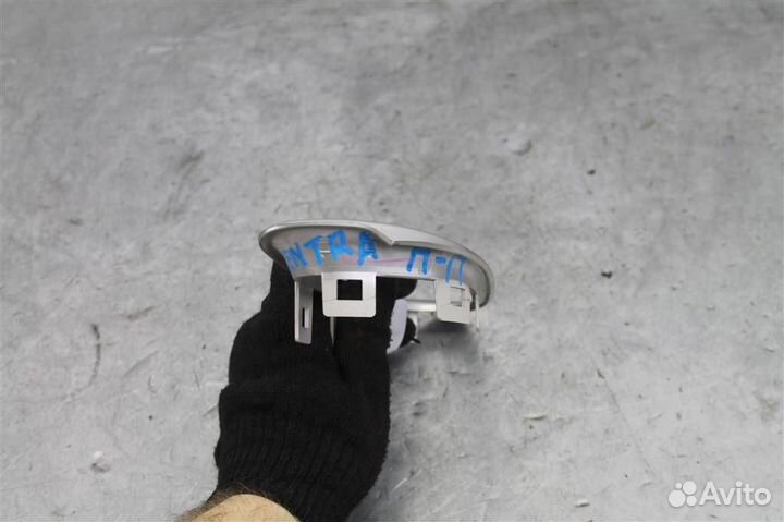 Накладка ручки внутренней Nissan Sentra B17