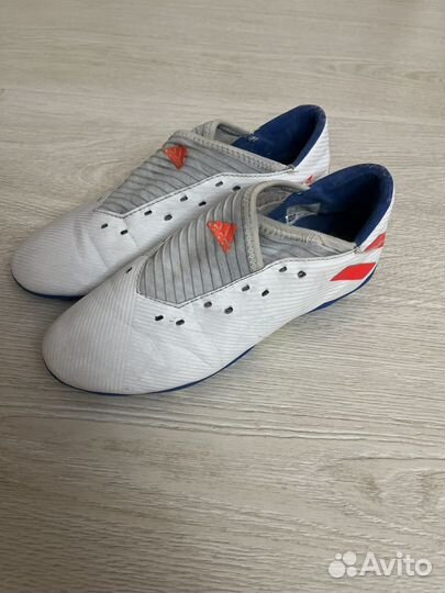 Футбольные бутсы