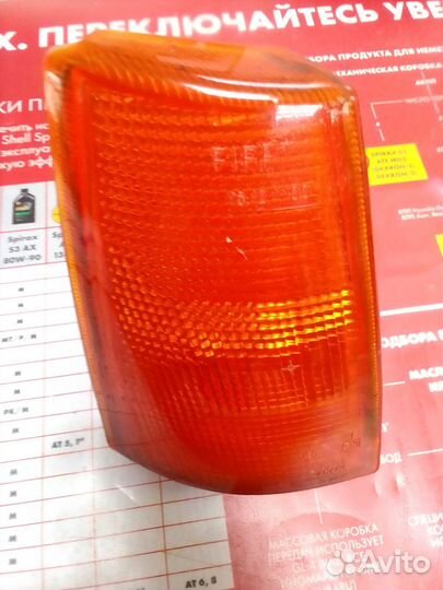 Поворотник правый Opel Kadett E