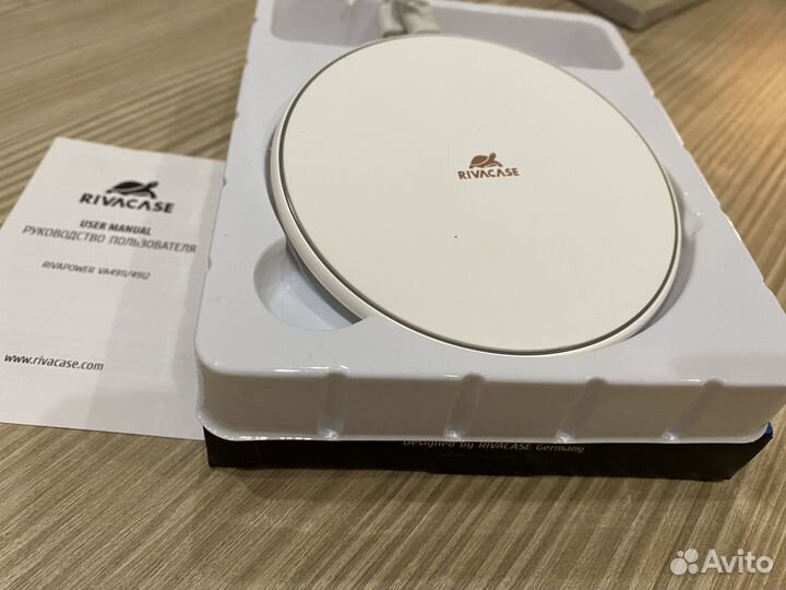 Беспроводное зарядное устройство Rivacase