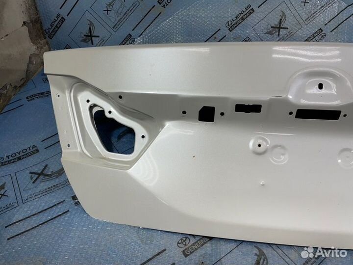Крышка багажника Toyota Camry V50 2015