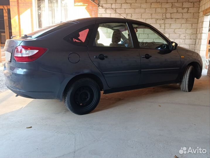 LADA Granta 1.6 МТ, 2015, 174 000 км