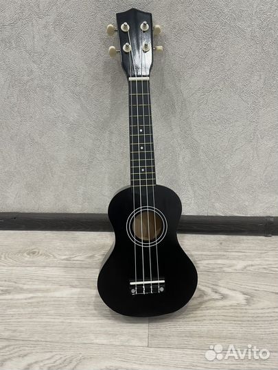 Укулеле с чехлом