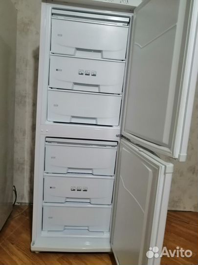 Продаю морозильник