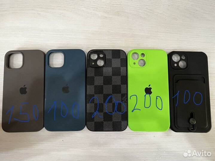Чехлы на iPhone 13