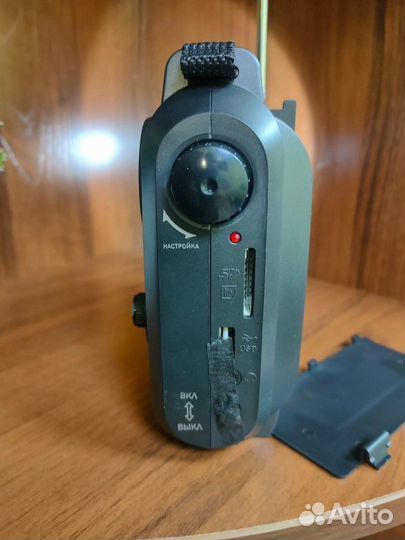 Радиоприёмник с MP3 и фонарём новый