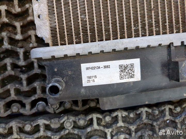 Радиатор охлаждения двигателя Toyota Avensis 3, 2016