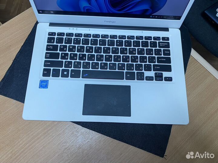 Тонкий ноутбук 4 ядра/2 озу/SSD 8 часов работы