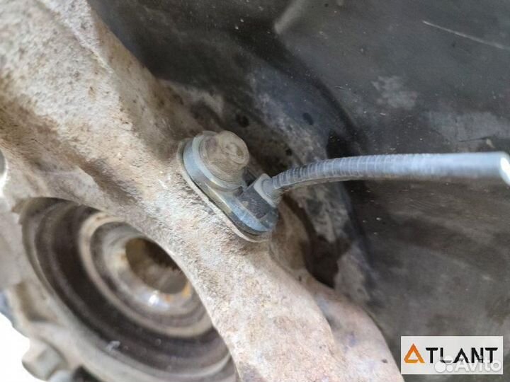 Ступица передняя левая honda mobilio