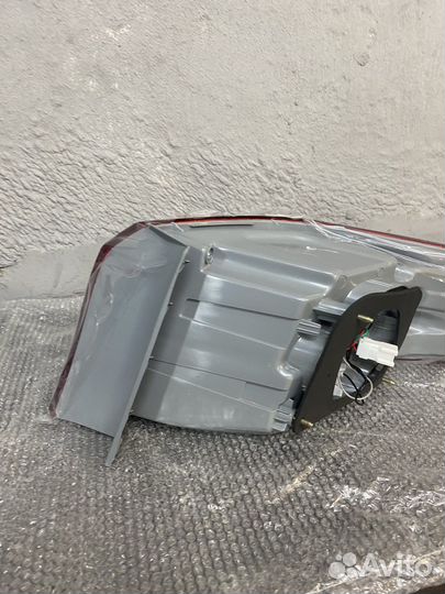 Kia Rio 3 задний левый фонарь