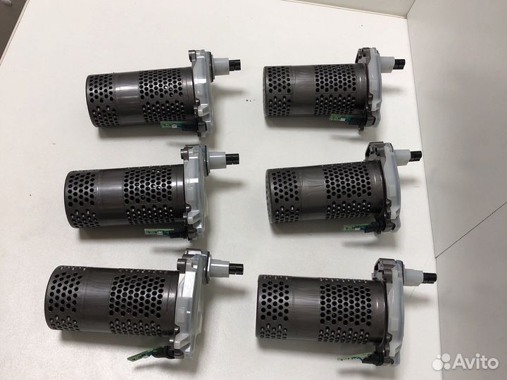 Двигатель (моторный блок ) Dyson Sv 12 v 10