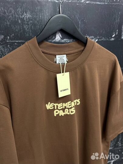 Футболка Vetements