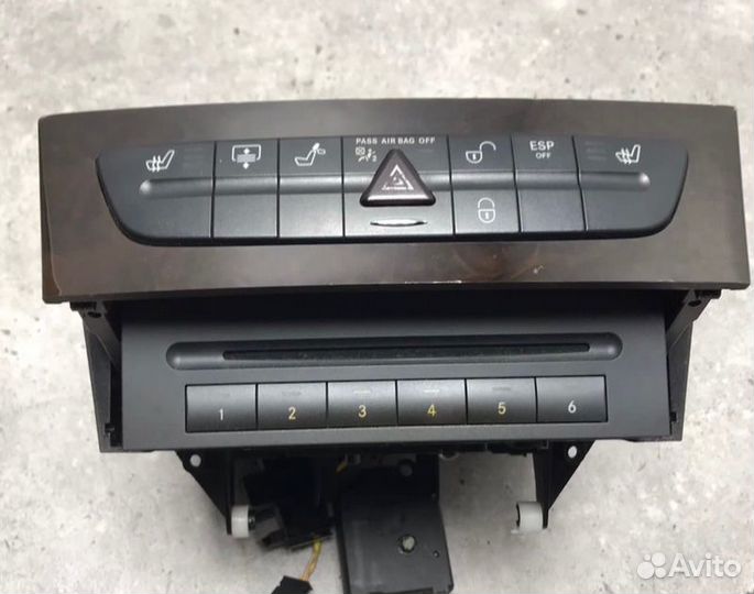 CD чейнджер передний Mercedes-Benz Cls350 C219