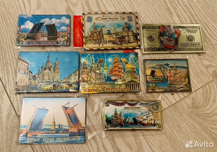 Сувенир магнит с городом Санкт-Петербург