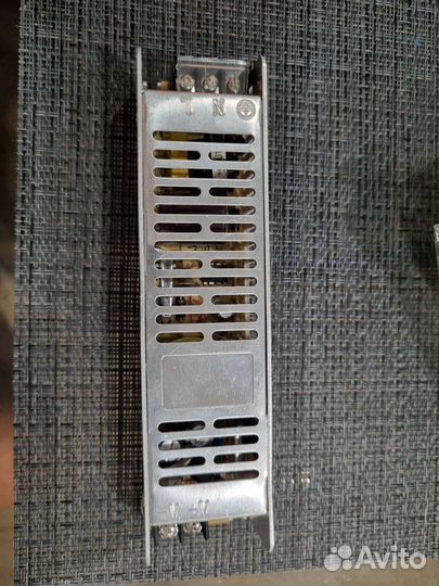 Блок питания для светодиодной ленты 24V