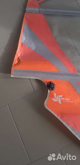 Парус для виндсерфинга