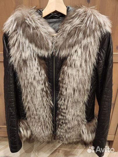 Куртка новая из натур. кожи с мехом чернобурки