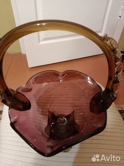 Ваза из цветного стекла