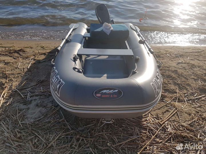 Продаётся комплект, лодка кайман 330 и Ямаха 4