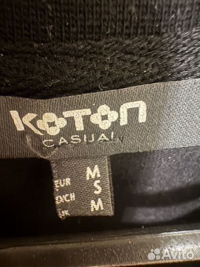 Футболка без рукавов