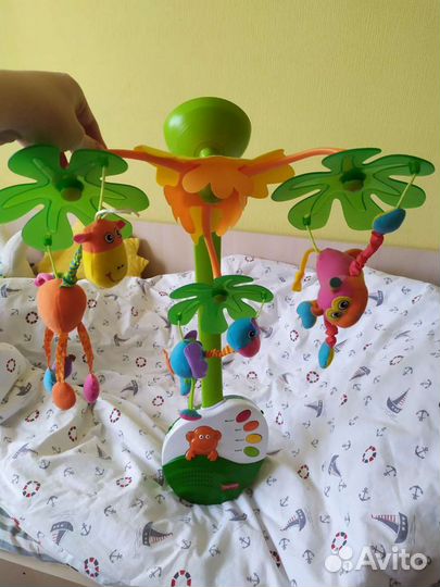Продам музыкальный мобиль на кроватку