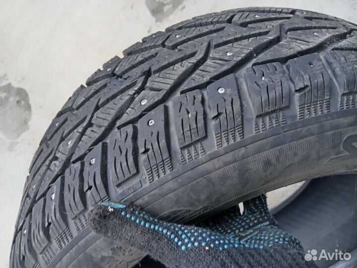 Tigar Syneris 215/60 R17