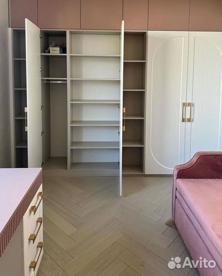 Премиум шкафы на заказ. Гардеробные. Шкафы купе