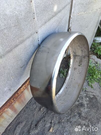 Кожух на запаску и аккумулятор