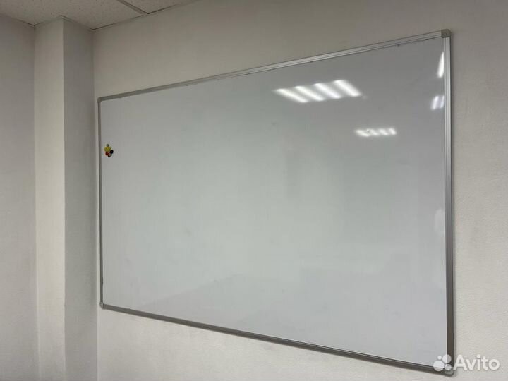 Магнитно маркерная доска