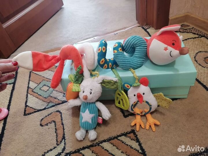 Игрушка растяжка на коляску, кроватку happy baby