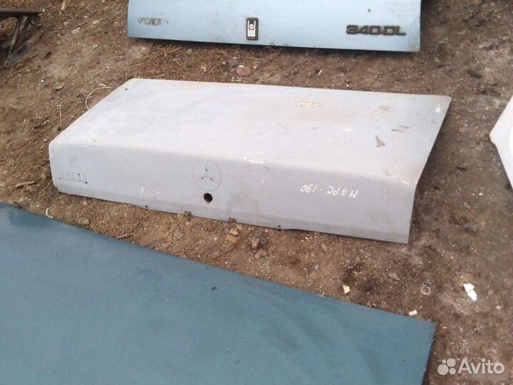 Крышка багажника Mercedes-Benz 190 W201