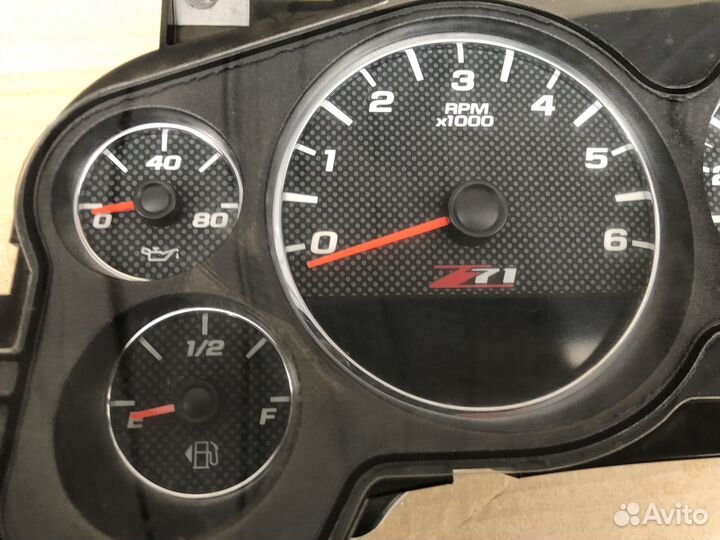 Приборная панель Z71 Chevrolet Tahoe III 06-14