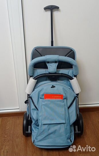 Коляска прогулочная luxmom