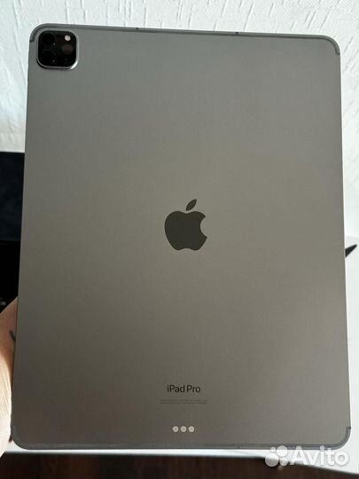 iPad pro 12.9 m2 2022 128gb