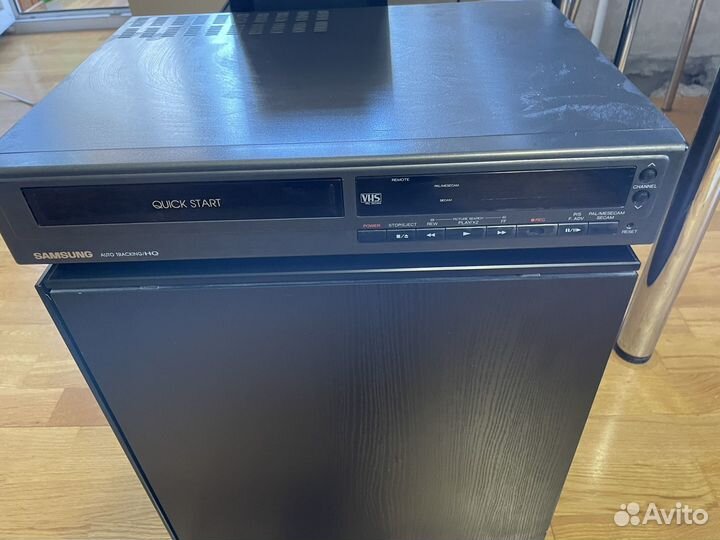 Видеомагнитофон пишущий Samsung VK-1230
