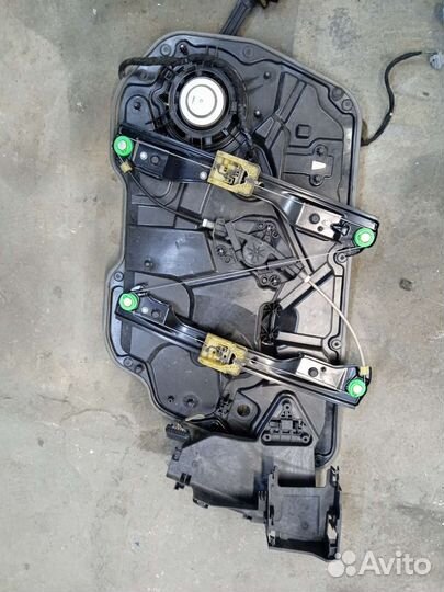 Стеклоподъёмник передний Вольво В60 С60