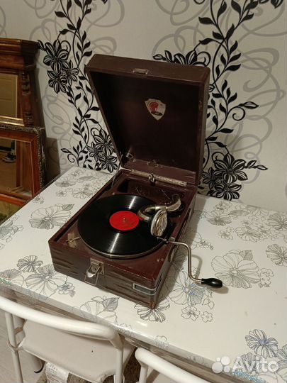 Патефон завод Молот