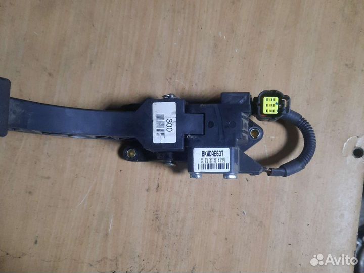 Педаль газа KIA Sorento