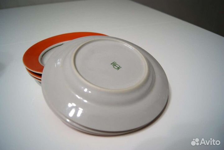 Тарелки 24, 18 см