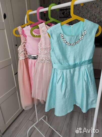 Нарядное платье 122р