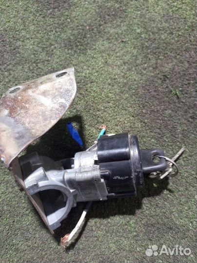 Замок зажигания Audi 80 B3 PM 1.8 1991