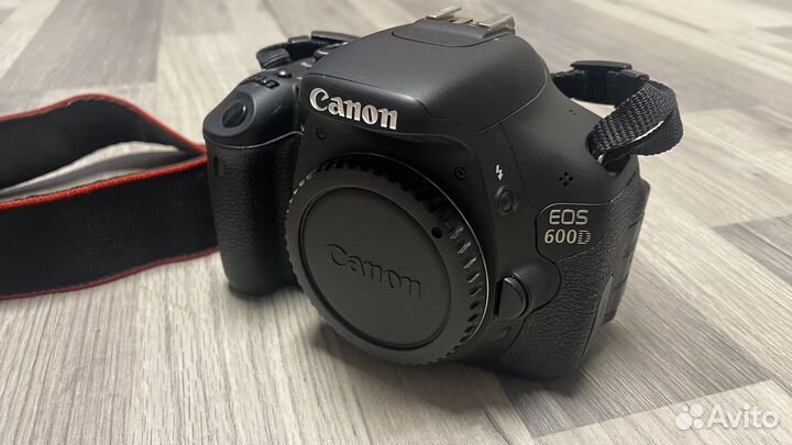 Объектив Canon, штатив Slik PRO 700 DX