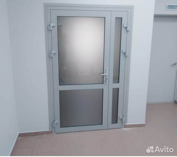 Двери алюминиевые