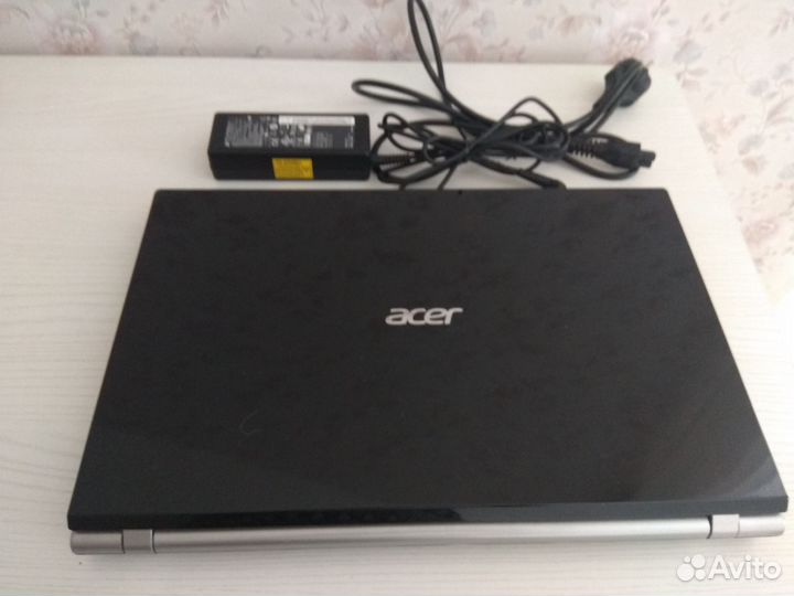 Ноутбук acer V3-551G-10466G75Makk