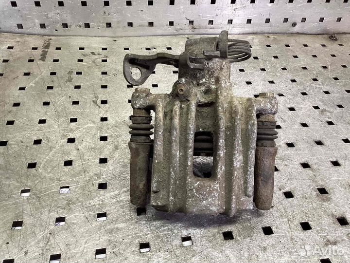 Суппорт задний левый Audi A4/RS4