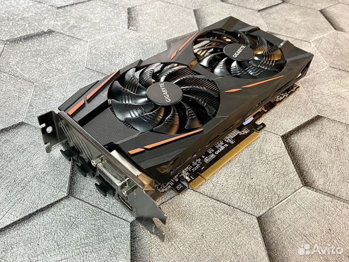 Видеокарта 8 GB gigabyte AMD Radeon RX 580 gaming