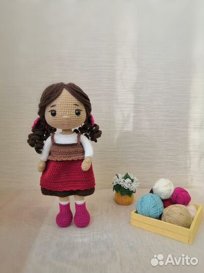 Вязаная кукла крючком ручной работы