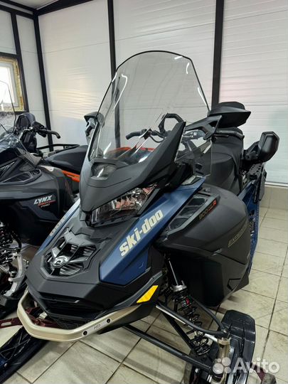 2025 BRP Ski-doo Expedition SE 900 ACE Turbo R VIP