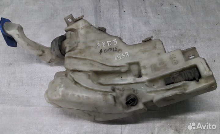 Бачок омывателя Audi A8 D3